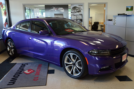 Car Dealer «Southtown Chrysler Dodge Jeep Ram», reviews and photos, 2412 N Jefferson Way, Indianola, IA 50125, USA