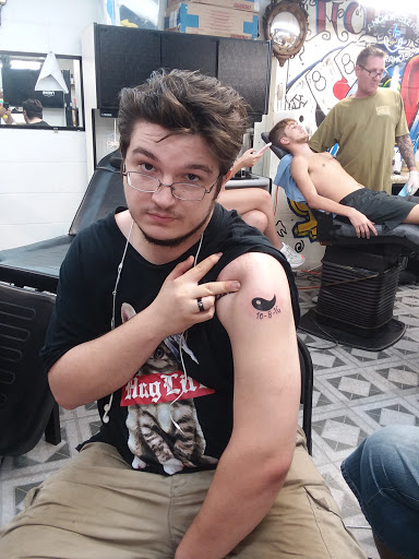 Tattoo Shop «Reigning Ink Tattoo», reviews and photos, 307 S Anderson St, Tullahoma, TN 37388, USA