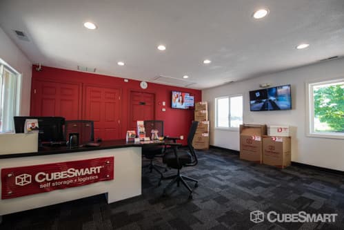 Self-Storage Facility «CubeSmart Self Storage», reviews and photos, 10 Hillside Rd, Cromwell, CT 06416, USA