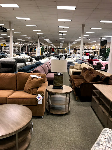 Furniture Store «The Dump Furniture Outlet», reviews and photos, 801 N Military Hwy, Norfolk, VA 23502, USA