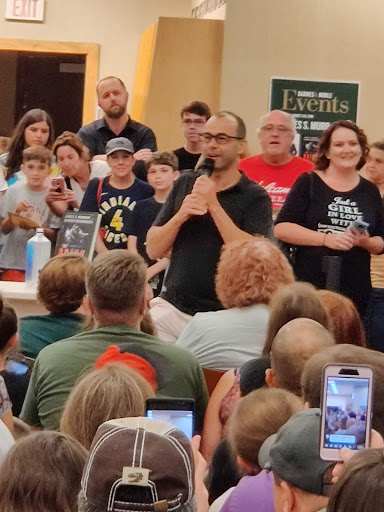 Shopping Mall «The Shops at River Crossing», reviews and photos, 8605 River Crossing Blvd, Indianapolis, IN 46240, USA