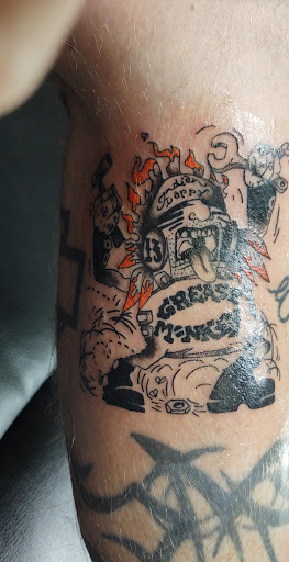 Tattoo Shop «Cross Roads Tattoo and Piercing», reviews and photos, 2070 Texas Ave, Bridge City, TX 77611, USA