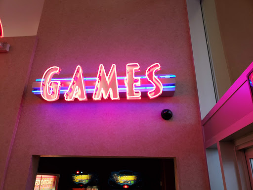 Movie Theater «Regal Cinemas Modesto 10», reviews and photos, 3969 McHenry Ave, Modesto, CA 95356, USA