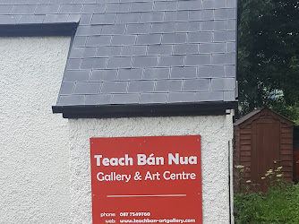 Teach Bán Art Gallery