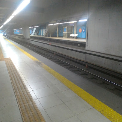 Metrô Cantagalo - Entrada Xavier da Silveira