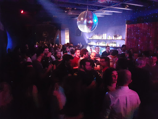 Salsa clubs in Oporto