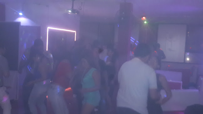 Comentarios y opiniones de Disco Bar Karaoke Atrevete / Discotecas en Santo Domingo
