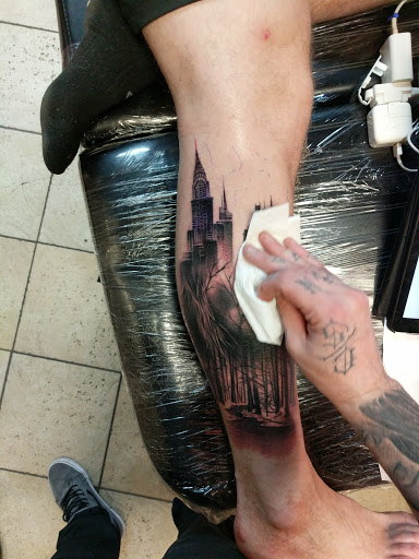 Tattoo Shop «Twisted Tattoo & Body Piercing», reviews and photos, 4168 N Elston Ave, Chicago, IL 60618, USA