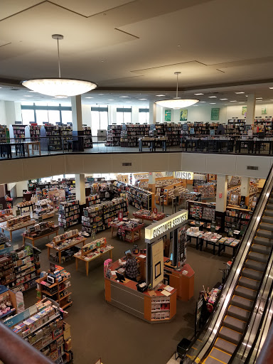 Book Store «Barnes & Noble», reviews and photos, 5959 Triangle Town Blvd, Raleigh, NC 27616, USA