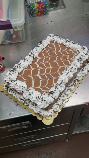 Grocery Store «Kroger», reviews and photos, 305 E Lewis and Clark Pkwy, Clarksville, IN 47129, USA