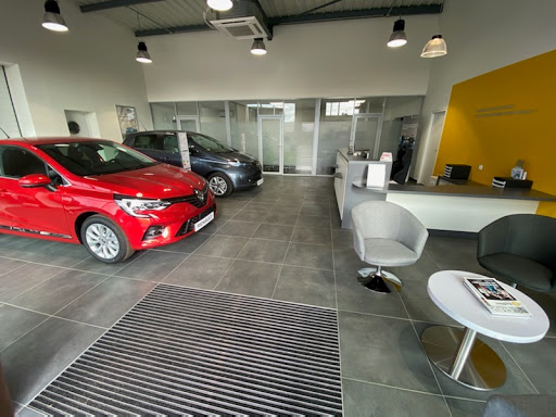 Photo 2 - RENAULT / DACIA - Garage Buron Yèvres