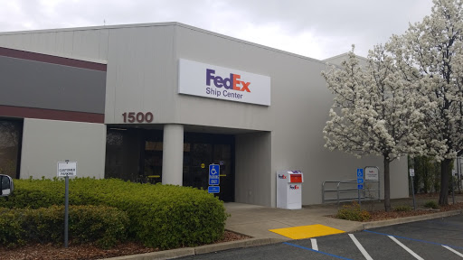 Shipping and Mailing Service «FedEx Ship Center», reviews and photos, 1500 Nichols Dr, Rocklin, CA 95765, USA