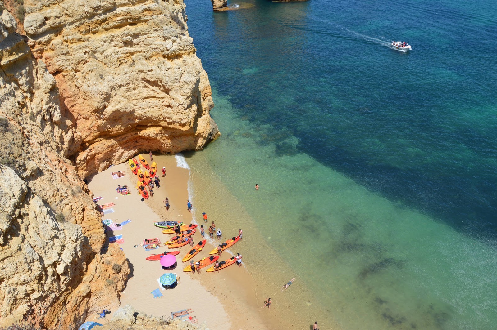 Praia da Balanca'in fotoğrafı geniş ile birlikte