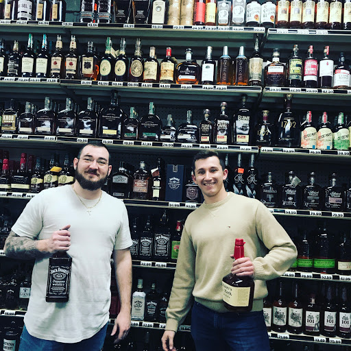 Liquor Store «Oakview Party Store», reviews and photos, 42256 Palmer Rd, Canton, MI 48188, USA