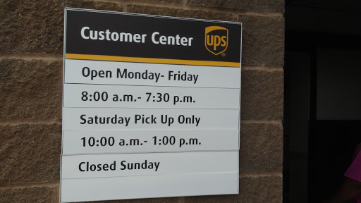 Shipping and Mailing Service «UPS Customer Center», reviews and photos, 1751 Hull Ave, Des Moines, IA 50316, USA