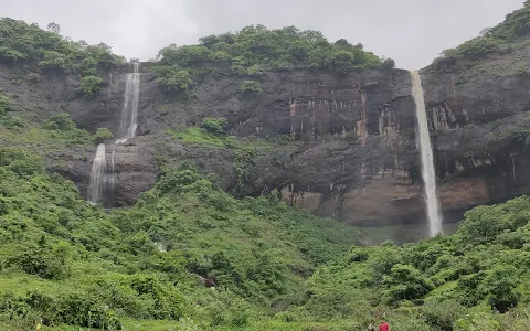 Pandavkada Waterfalls image