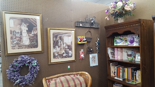 Outlet Mall «Finders Keepers Traders Outlet Mall», reviews and photos, 740-784 Chelsa Dr, Madisonville, KY 42431, USA