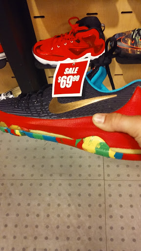 Clothing Store «Aéropostale», reviews and photos, 451 Eagle Ridge Mall Entrance, Lake Wales, FL 33859, USA