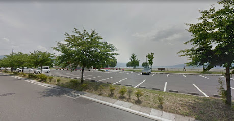 岡谷湖畔公園 駐車場