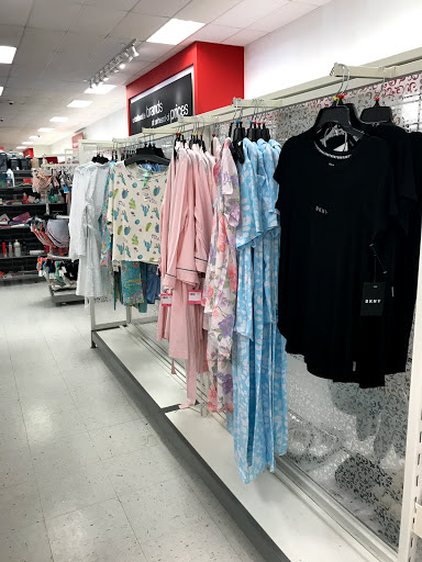 Department Store «T.J. Maxx», reviews and photos, 865 Bridgeport Ave, Shelton, CT 06484, USA