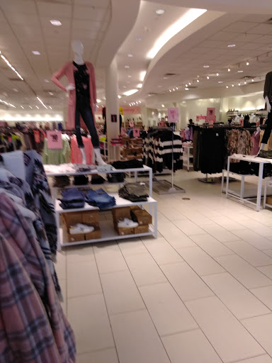 Shopping Mall «College Mall», reviews and photos, 2894 E 3rd St, Bloomington, IN 47401, USA