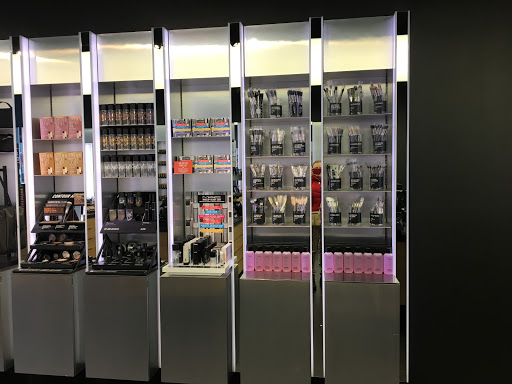 Cosmetics Store «MAC Cosmetics», reviews and photos, 615 NW 23rd Ave, Portland, OR 97210, USA