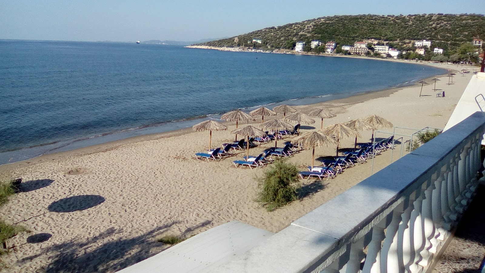 Foto van Dimitra beach met blauw puur water oppervlakte