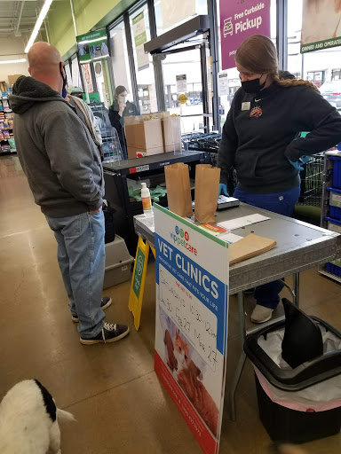 Pet Supply Store «Pet Supplies Plus», reviews and photos, 209 Towne Dr, Elizabethtown, KY 42701, USA