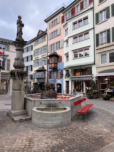 Rezensionen über stussihofstatt platz in Zürich - Andere