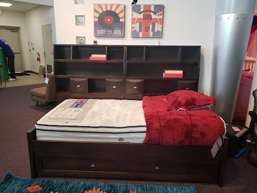 Furniture Store «Rooms To Go Furniture Store - Daytona Beach», reviews and photos, 2375 W International Speedway Blvd, Daytona Beach, FL 32114, USA