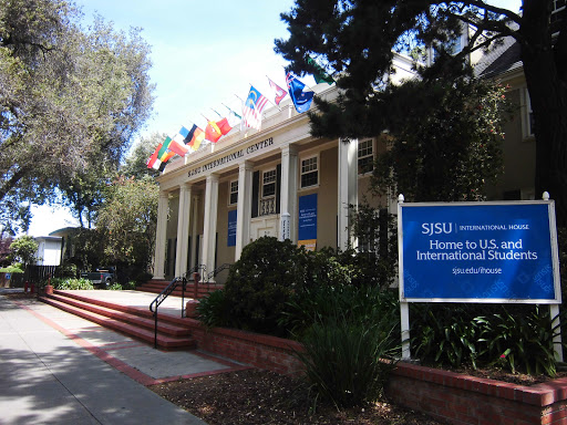 Student housing center Santa Clara