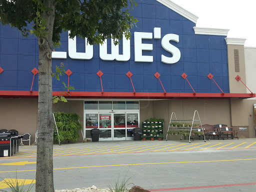 Lowe’s Outlet Store