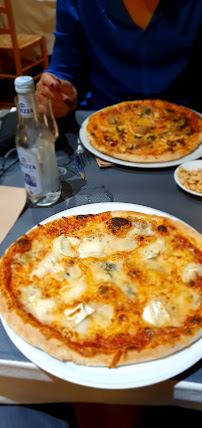 Pizza du Restaurant La Place à San-Martino-di-Lota - n°8