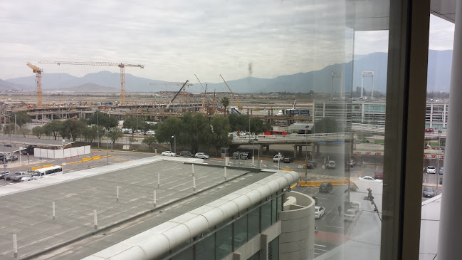 Avis Santiago - Aeropuerto Internacional Arturo Merino Benítez - Agencia de alquiler de autos