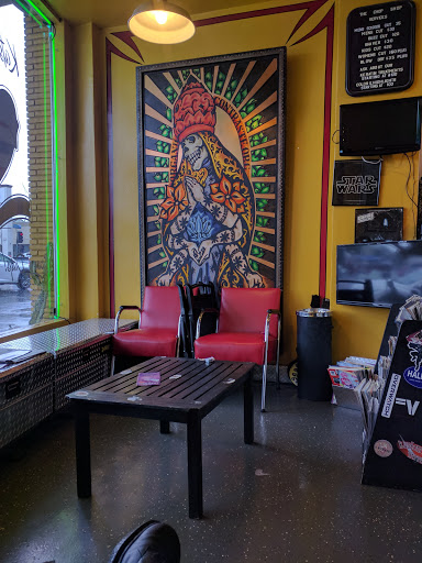 Barber Shop «The Chop Shop-Todays Barber», reviews and photos, 21908 Ventura Blvd, Woodland Hills, CA 91364, USA