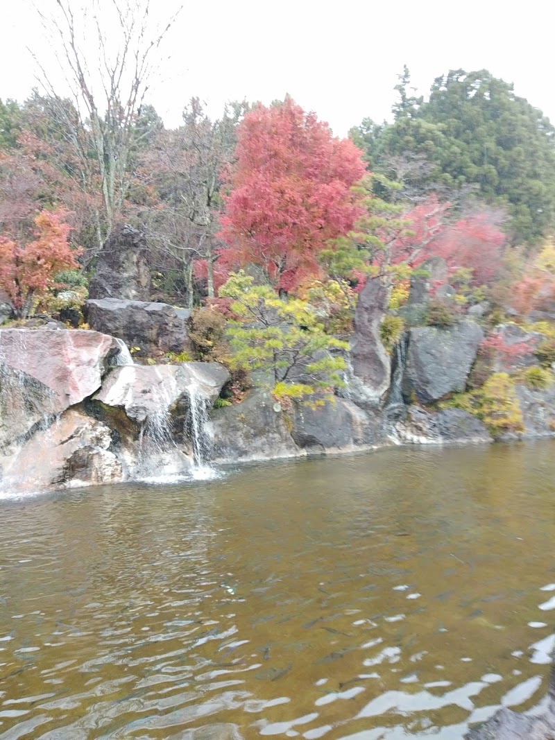 滝のある釣堀 那須高原 清流の里 栃木県那須町高久 釣り堀 グルコミ