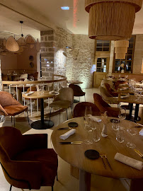 Atmosphère du Restaurant gastronomique Le Carmin à Beaune - n°10