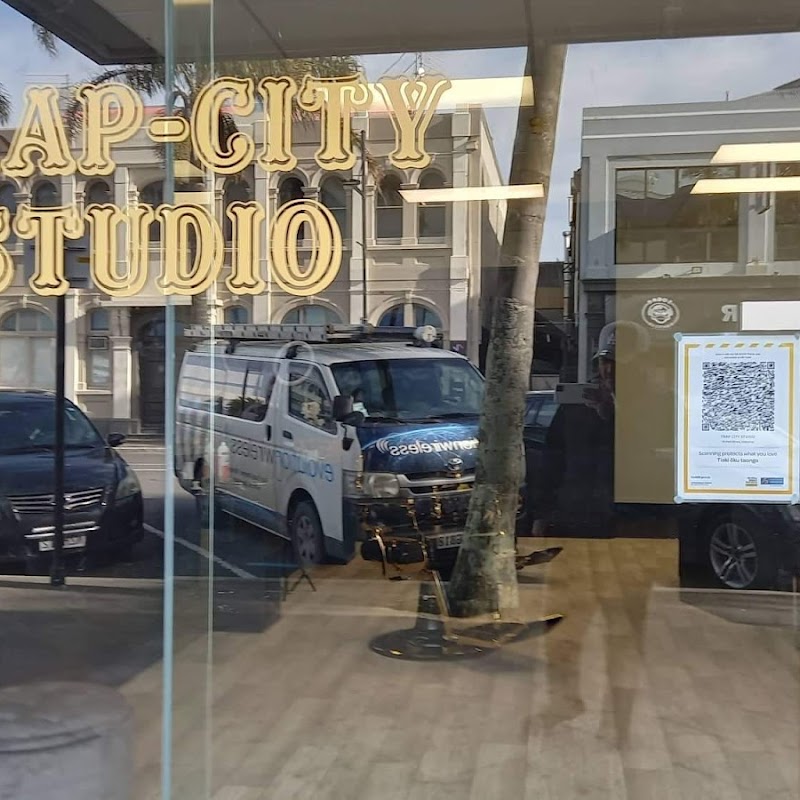 Trap city studio barber