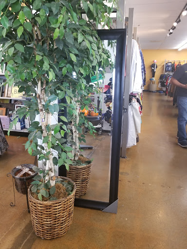 Thrift Store «Goodwill Store & Donation Center», reviews and photos, 634 N Brea Blvd, Brea, CA 92821, USA
