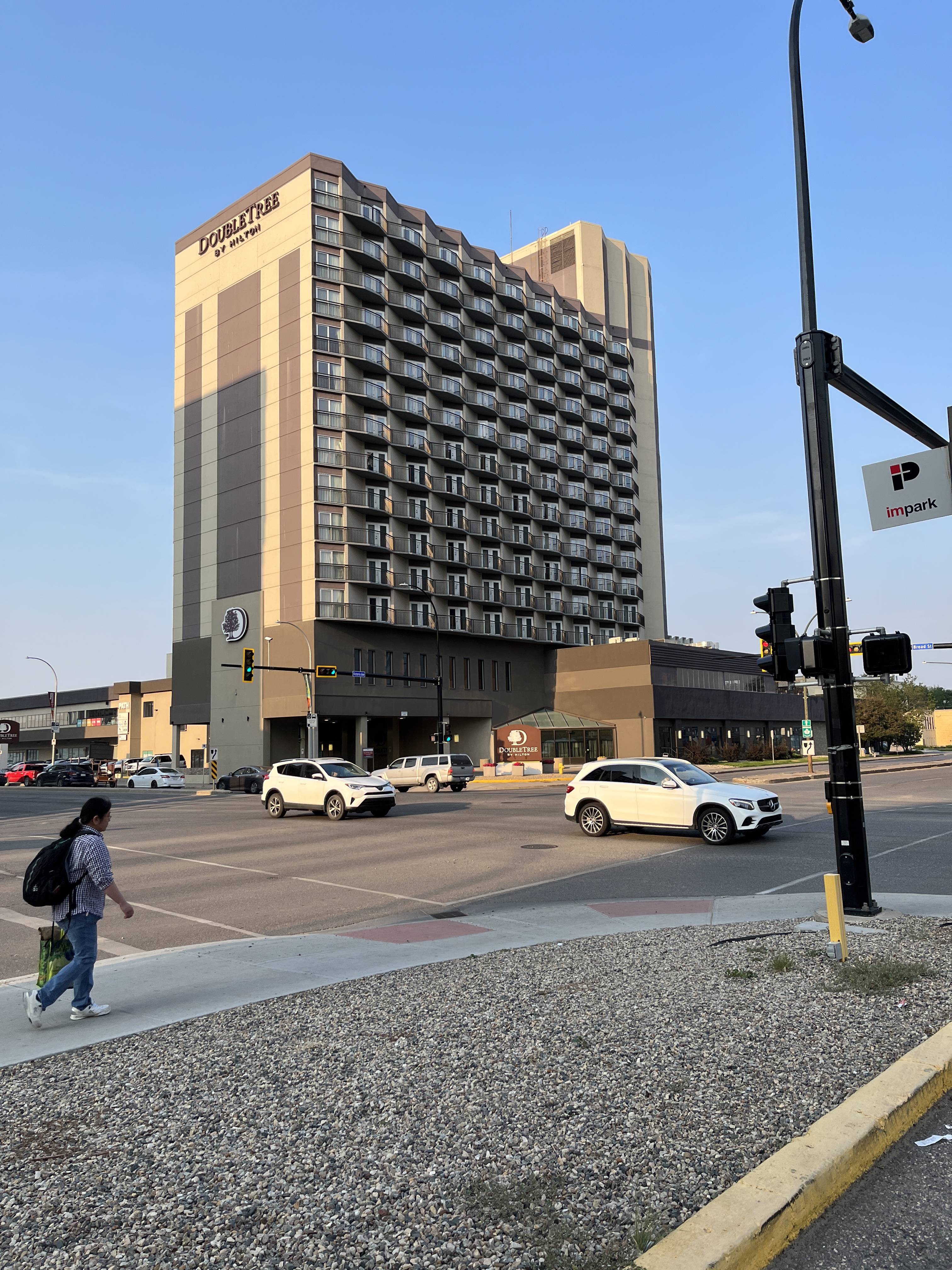 Picture of a place: DoubleTree by Hilton Hotel &amp; Conference Centre Regina