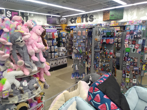 Variety Store «Five Below», reviews and photos, 1730 W Fullerton Ave #17, Chicago, IL 60614, USA