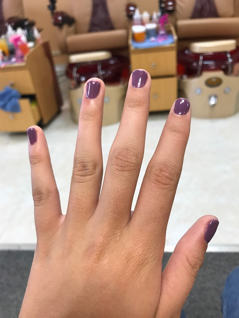 Bebe's Nails