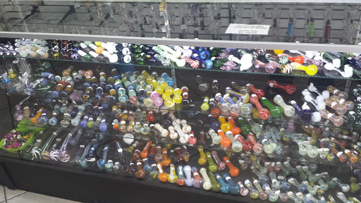 Tobacco Shop «Mr Smoke ( smoke shop & vape outlet )», reviews and photos, 12112 Westheimer Rd, Houston, TX 77077, USA