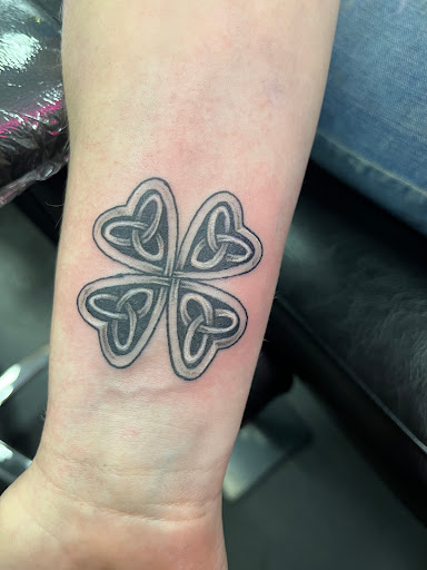 Explore queen bee tattoo ideas, creative tattoo ideas in Grand Island, available at The Shaded Dahlia Piercing & Tattoo Parlor