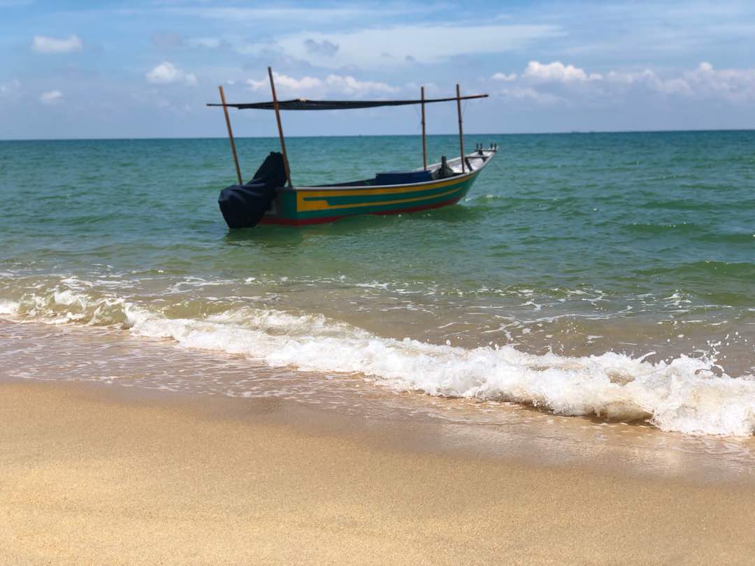 Fotografie cu Marang Beach cu nivelul de curățenie înalt