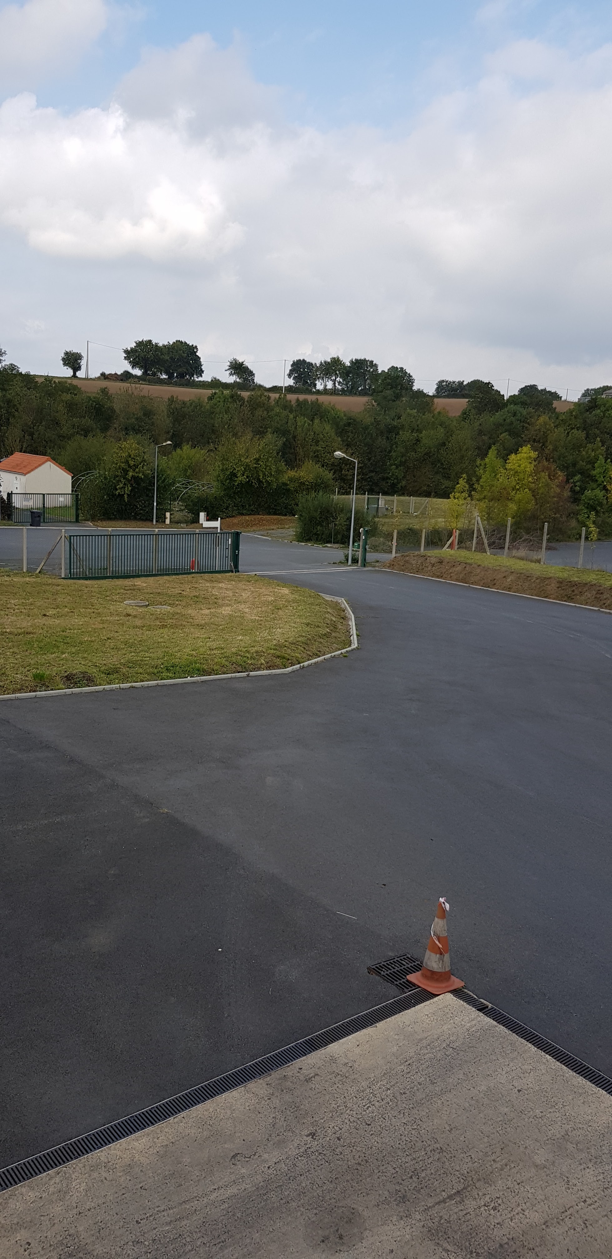 Photo n° 7 de l'avis de SATURNE. fait le 23/07/2019 à 16:15