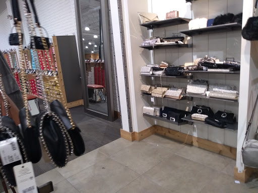 Shoe Store «DSW Designer Shoe Warehouse», reviews and photos, 1 Walden Galleria, Buffalo, NY 14225, USA