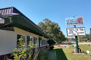 Sheri's Family Diner And Pizzeria image