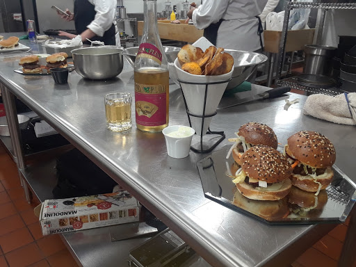 Liquor Store «Roof Brothers Wine & Liquors», reviews and photos, 3145 Park Ave, Paducah, KY 42001, USA