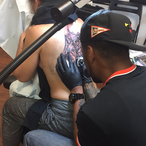Tattoo Shop «Trilogy Tattoo Co», reviews and photos, 701 Lynnhaven Pkwy, Virginia Beach, VA 23452, USA